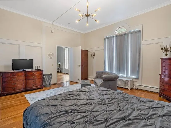 (undisclosed Address), Syracuse, NY 13203