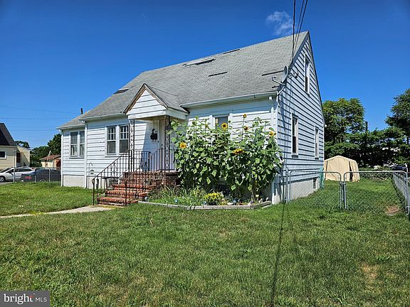 2nd image of 53 Morris Ave