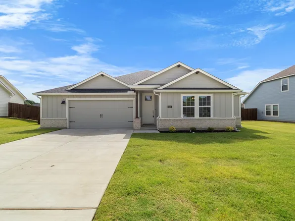 623 Kyle Dr, Tioga, TX 76271