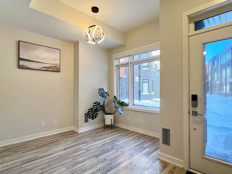 370 Red Maple Rd #13 — Photo 2