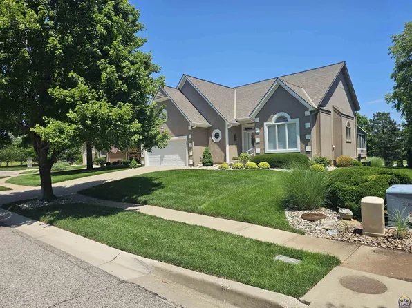 19909 W 99th St, Lenexa, KS 66220