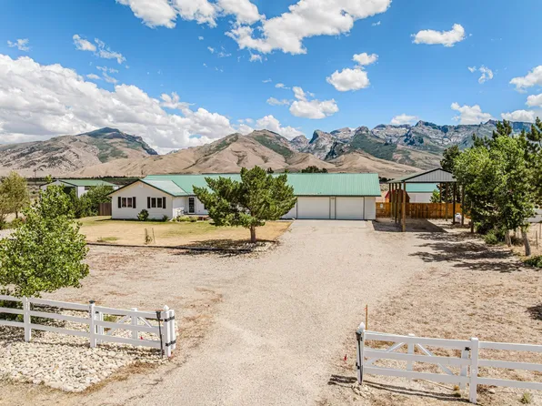825 Aesop Dr, Spring Creek, NV 89815
