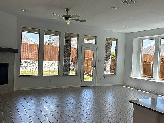 5th image of 2141 Esher Dr