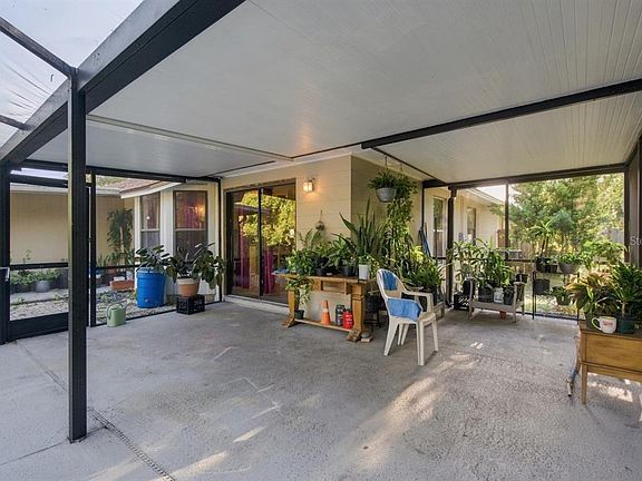 3rd image of 207 LIMONA ROAD