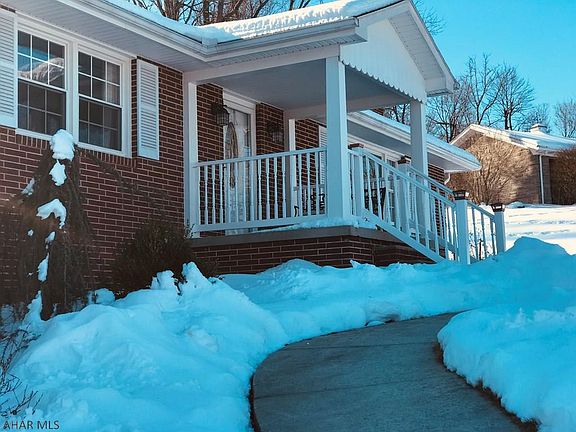 3rd image of 161 Woodland Ave