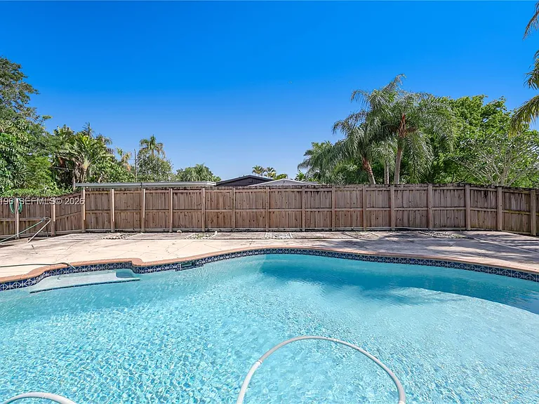 16520 SW 272nd St — Photo 47