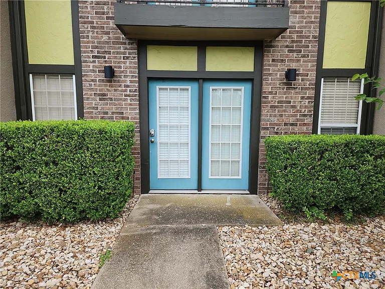 7685 Northcross Dr #308 — Photo 3