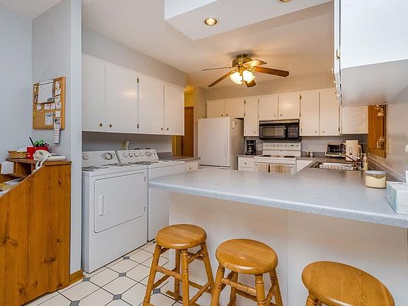4th image of 2042 Brookland Dr NE
