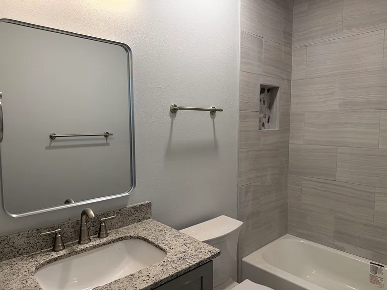 2111 Owens St #1 — Photo 25