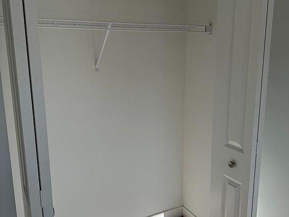 4th image of 3051 126th Ave NE #B