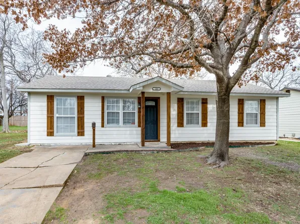 108 Falls Dr, Euless, TX 76039