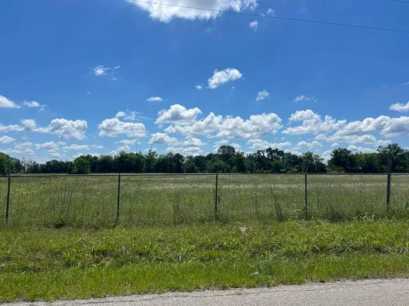4 1st St, Crockett, TX 75835