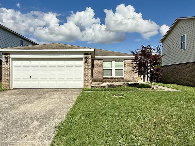 144 Sagebrook Dr — Photo 1