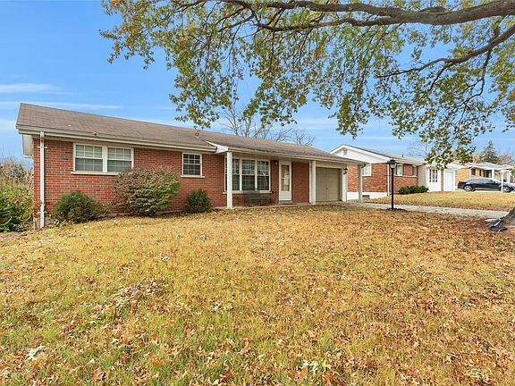 3rd image of 9601 Montbrook Dr