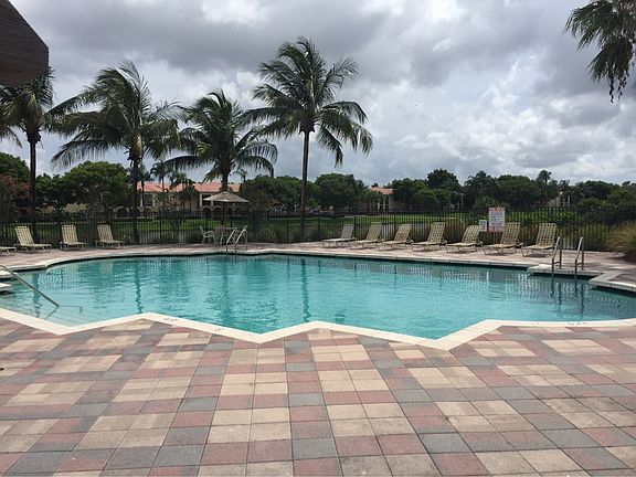 4th image of 2548 Centergate Dr APT 108