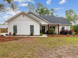 150 McQueen St, Folkston, GA 31537