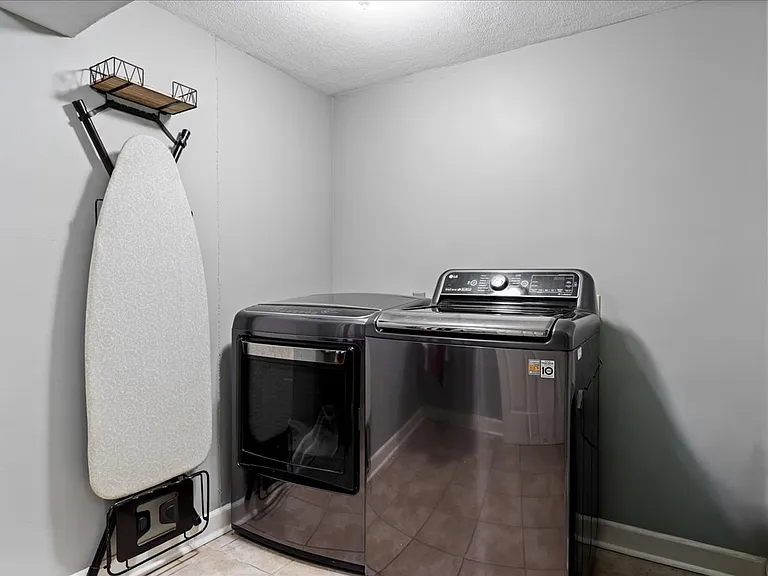 6525 NW Melody Ct #1 — Photo 18