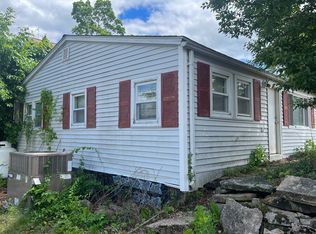 16 Mark Twain Dr, East Hampton, CT 06424