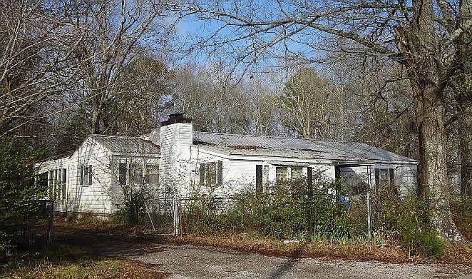 2nd image of 52 Barnett Chapel Rd