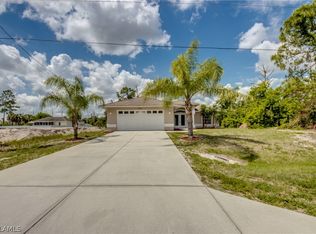 2907 Nadine Ln, Lehigh Acres, FL 33971