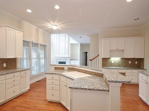 3rd image of 5548 Piper Glen Dr