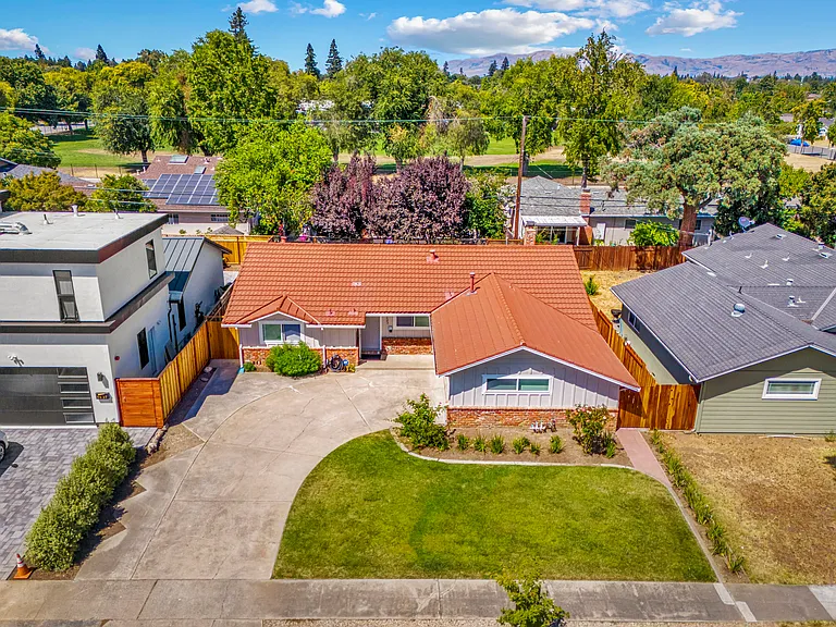 4623 Borina Dr — Photo 33