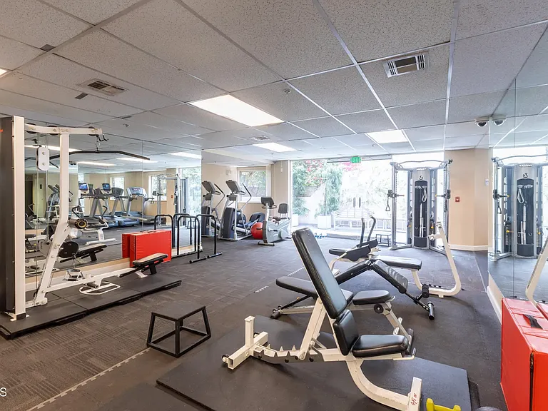 620 S Gramercy Pl — Photo 16