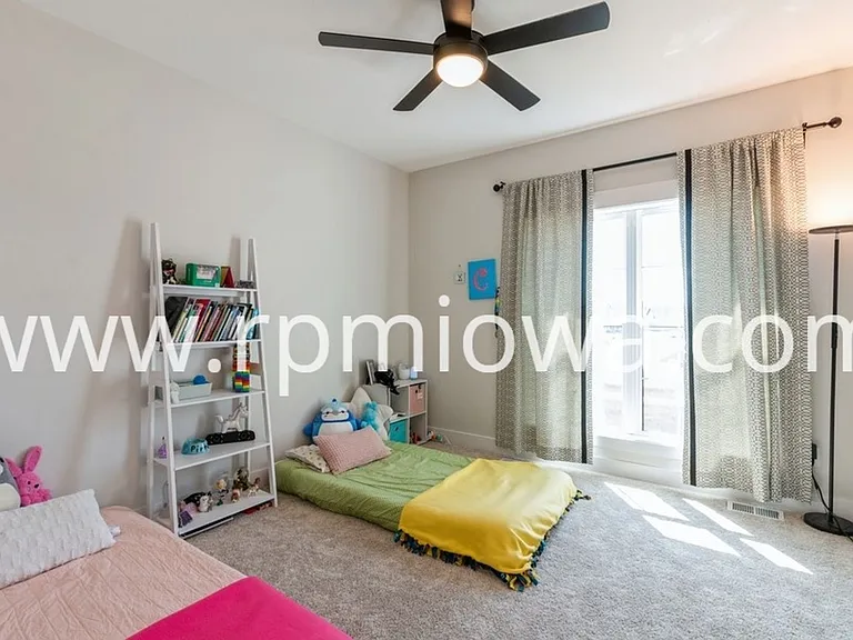 5901 NE Sherman Dr — Photo 7
