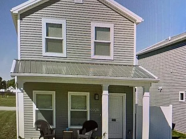 1367 Mount Zion Pkwy, Mt Zion, IL 62549