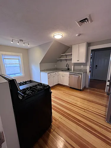 49 Phillips Ave #3 Photo 1