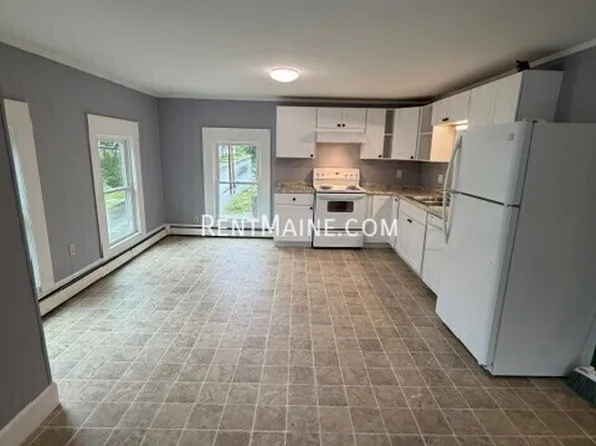 203 Center St #2, Old Town, ME 04468