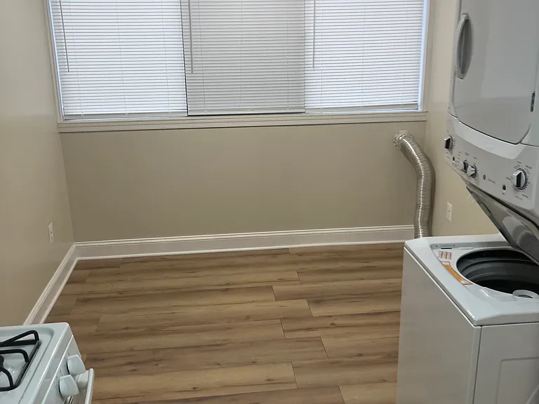 110 Royal Oak Dr #C — Photo 10