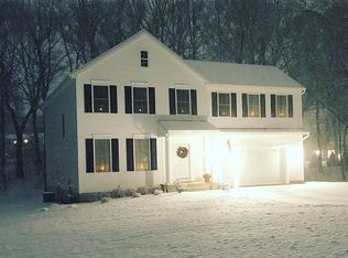 10 N Maple Ln, Loudonville, NY 12211