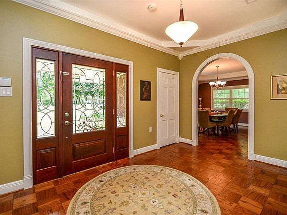 3rd image of 802 Pinemont Dr