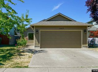 1327 Aqua St SE, Salem, OR 97317