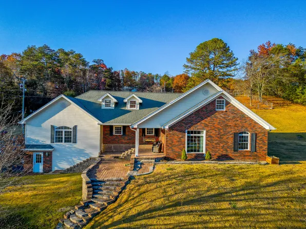 240 Cemetery Ln, Bluff City, TN 37618