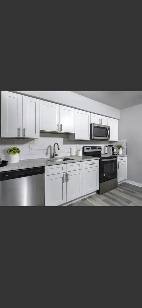 Building Photo - 1482 Meads Rd #6