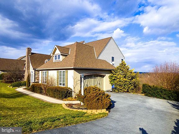 3rd image of 113 Livia Ln