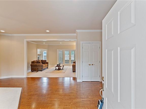 5th image of 707 Quail Creek Rd