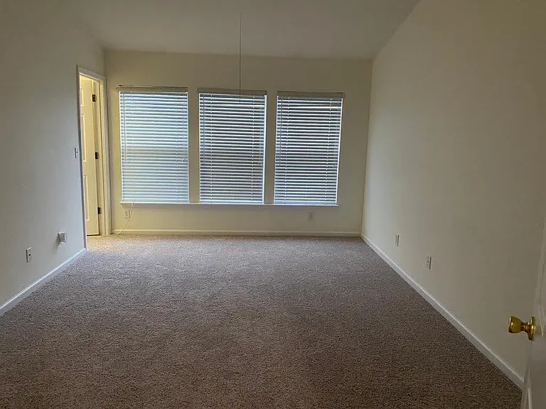 3172 Hollow Tree Ct — Photo 8