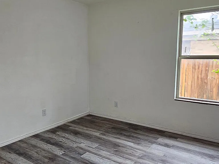 317 Forby Ave #A — Photo 6