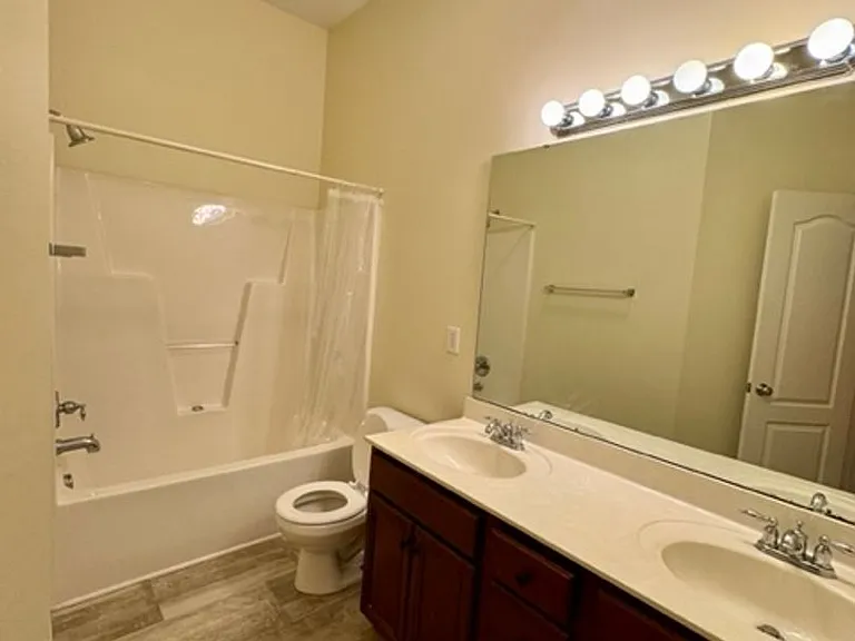 213 Chateau Pl — Photo 13