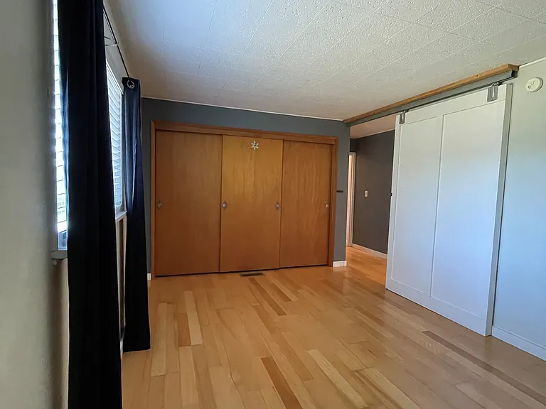 1616 Perry Ave — Photo 21