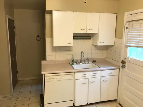 4807 Davis St, Skokie, IL 60077