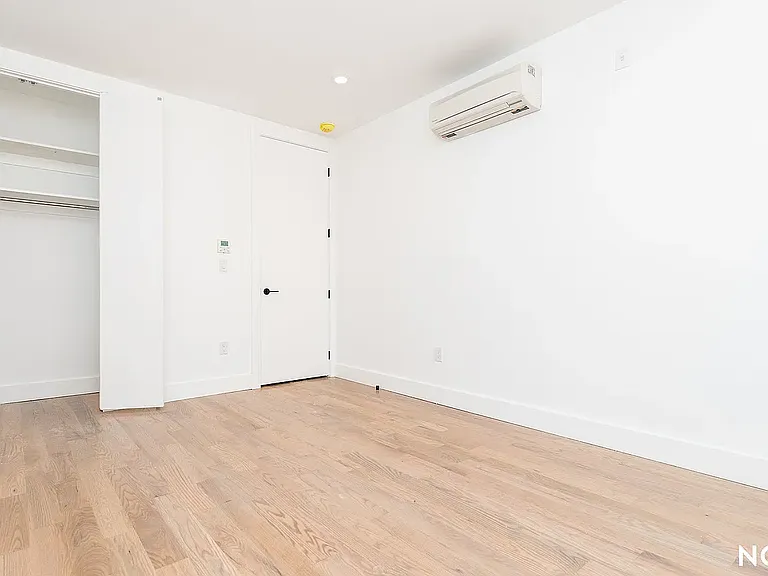 228 N 7th St #309 — Photo 9
