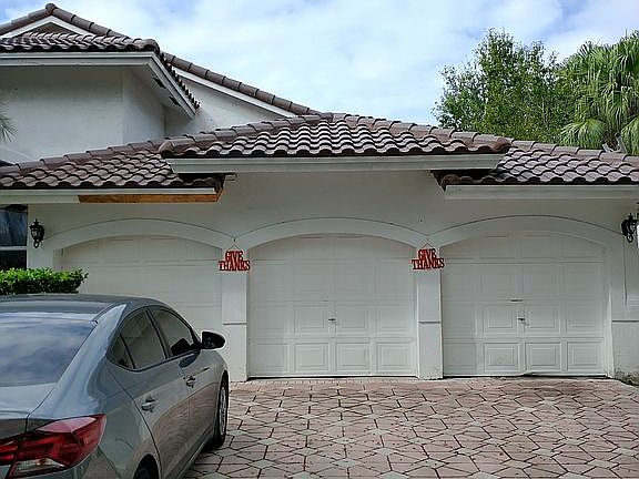 3 car garage