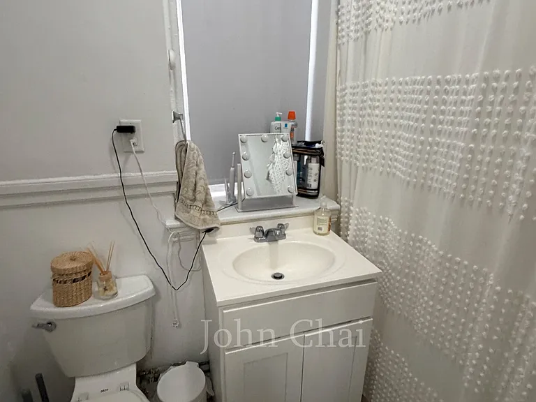 11 Mount Hood Rd #4 — Photo 32