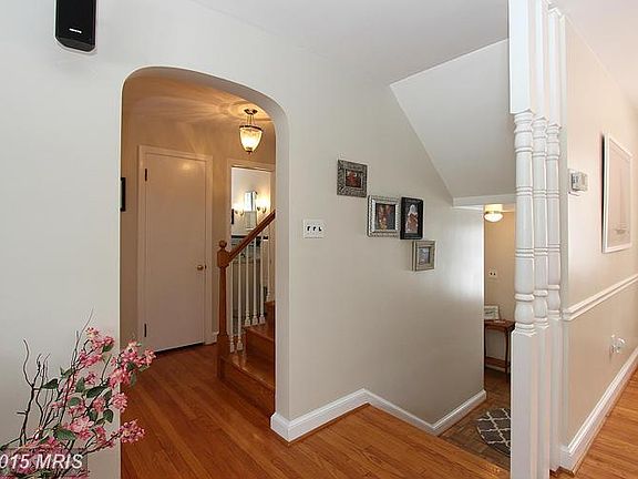 4th image of 16550 Emory Ln