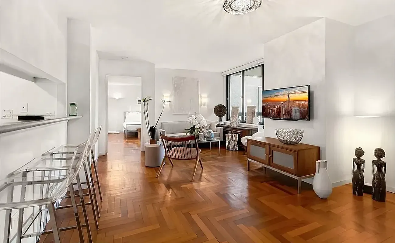 422 East 72nd Street — Photo 1
