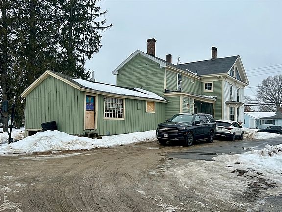 5th image of 336 Main St